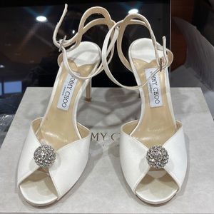 Jimmy Choo Sacora 85 in Ivory. Size 39.